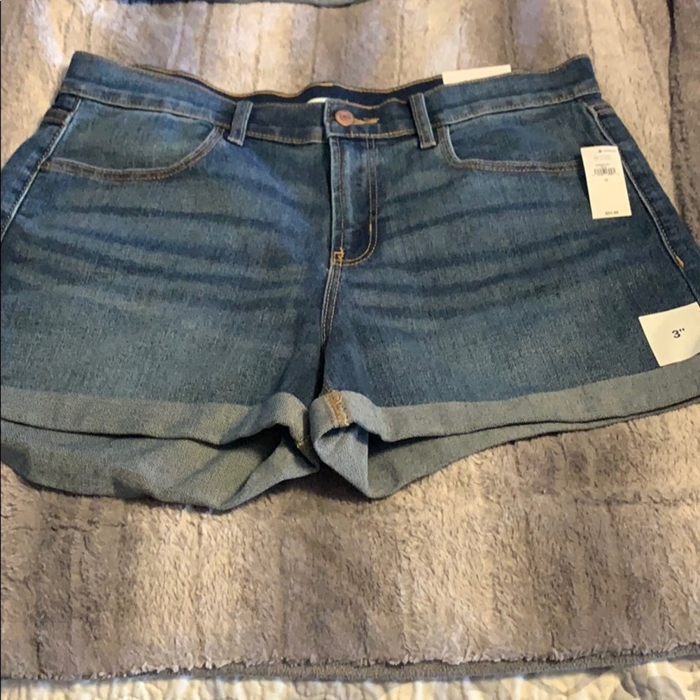 NWT Old Navy 3” shorts